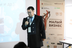 MM8A4074-1-